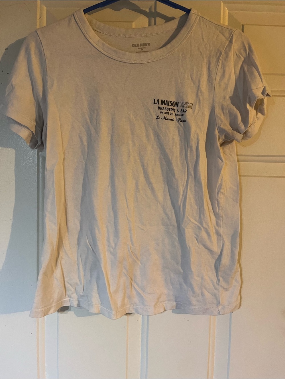 Old Navy White Short-Sleeve Tee with La Maison Graphic